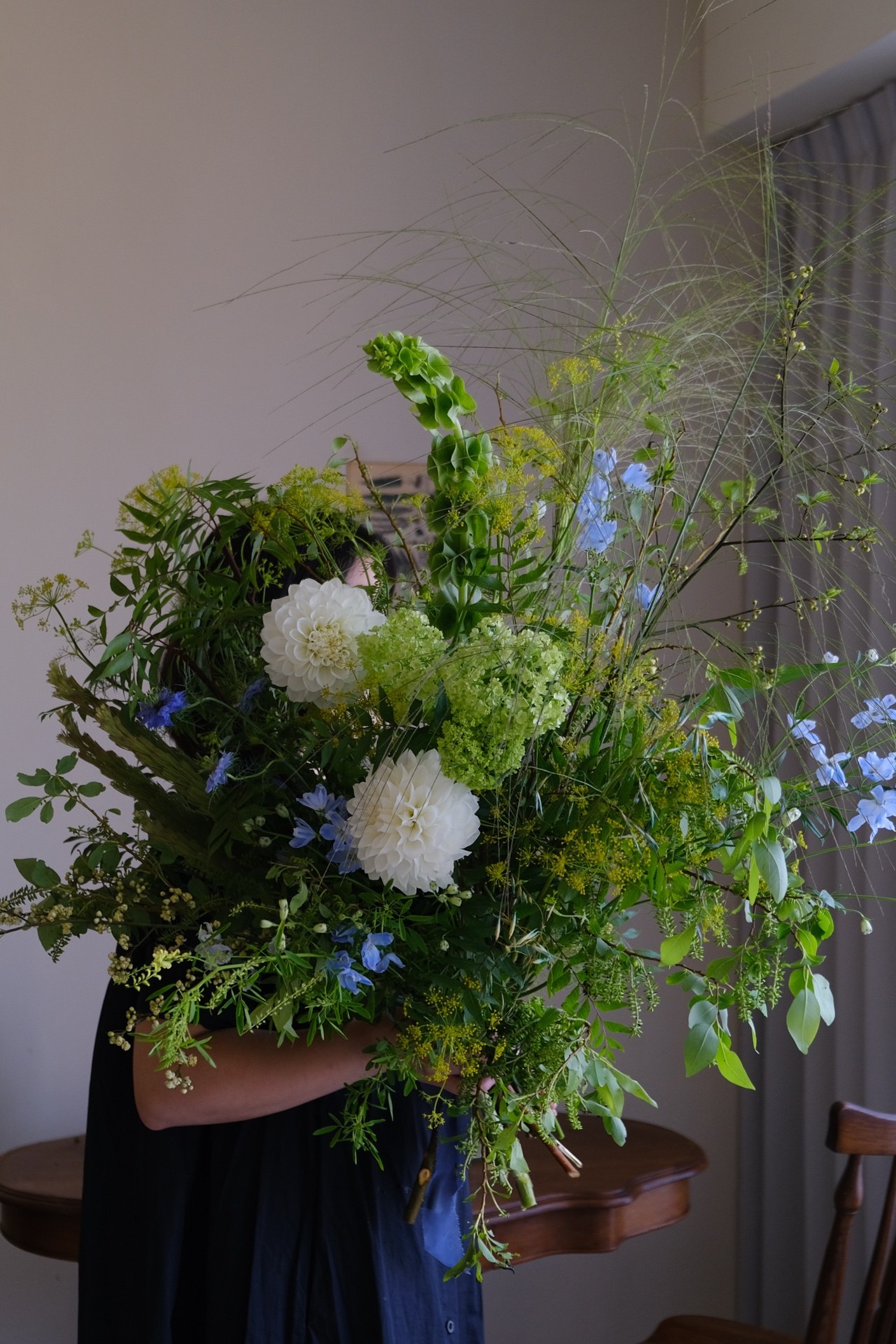 White dahlia bouquet